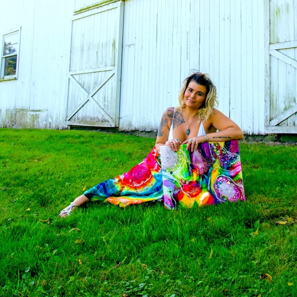 Welcome to my closet! - Picture 2 of 2